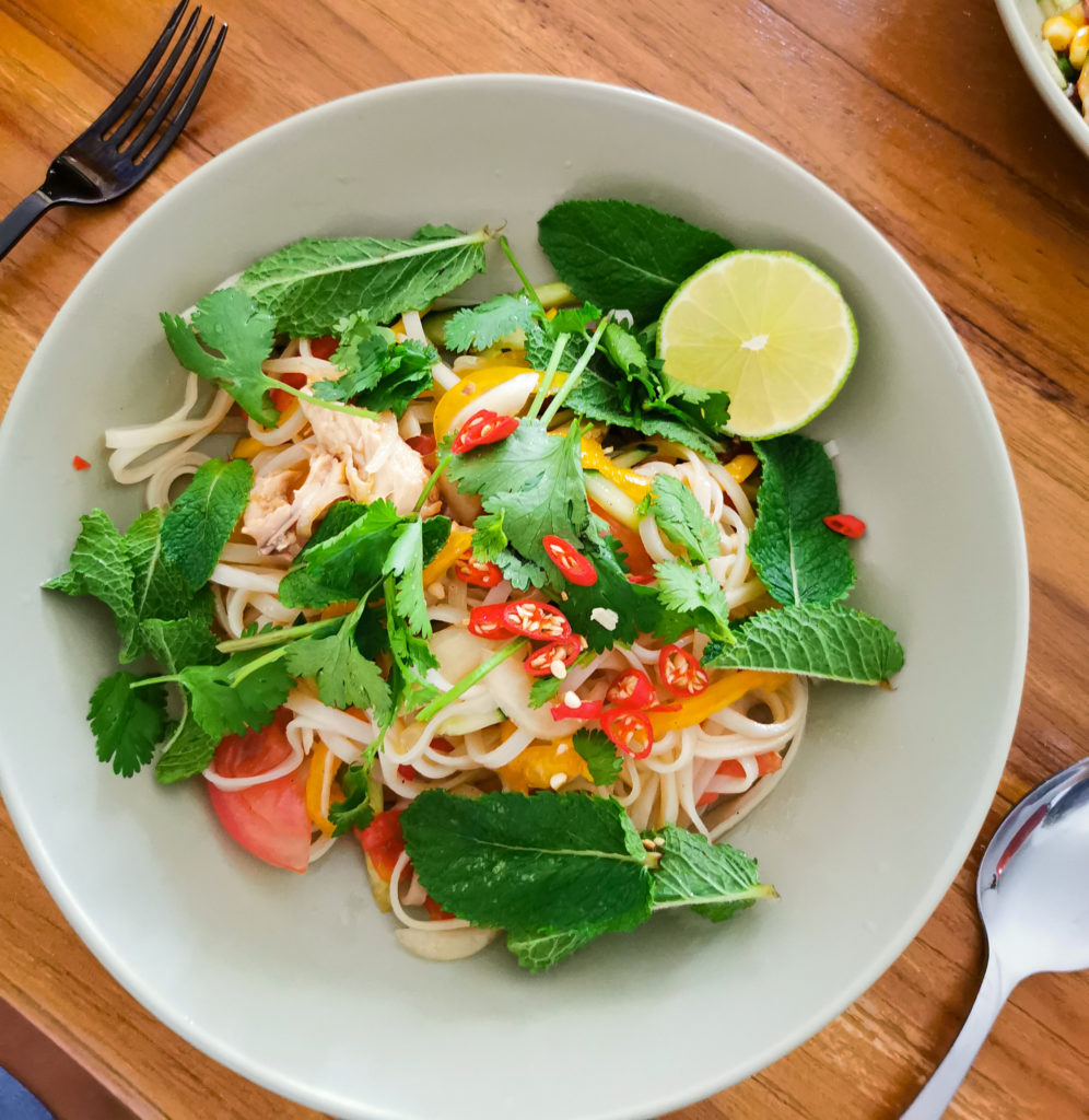 Quick and easy vietnamese noodle salad , salad recipes, food blog, food lovers, food recipe, asian recipe, food recipes, glass noodle salad, summer recipes, saru's diary, saru's not so secret diary, vietnamese salad, salad
