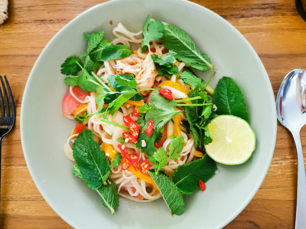 Quick and easy vietnamese noodle salad , salad recipes, food blog, food lovers, food recipe, asian recipe, food recipes, glass noodle salad, summer recipes, saru's diary, saru's not so secret diary, vietnamese salad, salad