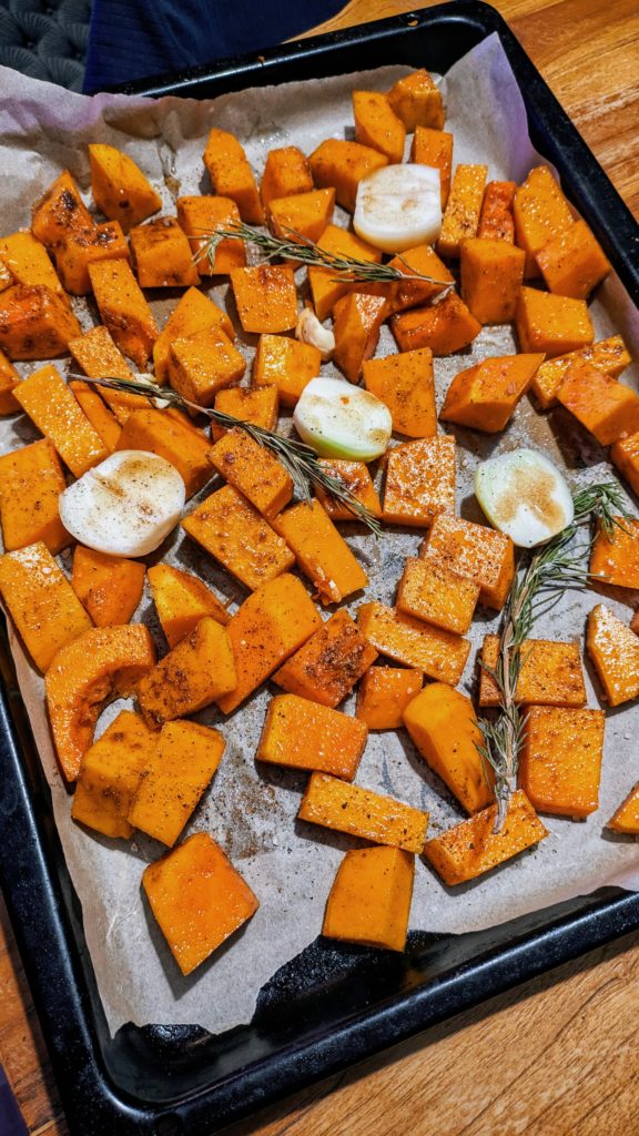 Easy Roasted Butternut Squash Recipe, pumpkin and squash recipes, buitternut squash recipe, butternut squash, quick dinner recipes, best dinner recipe, autumn recipes, saru's not so secret diary, saru's diary