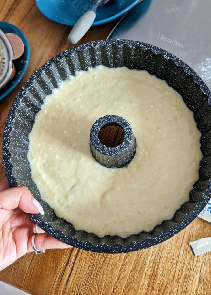 Quick and Easy Lemon Bread/Lemon cake recipe, easy leomon recipes, baking recipes, baking a cake with lemon, fluffy lemon bread recipe, Saru's diary, recipes, bake, saru's not so secret diary