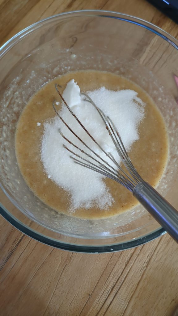 Moist and Easy Banana muffins recipe, saru's diary, food blog, muffin, muffin with leftover bananas, leftover banana recipe, banana muffin recipe, banana muffins baking recipe, saru's not so secret diary