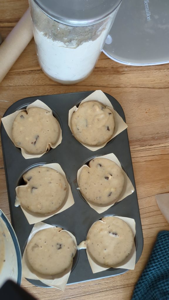 Moist and Easy Banana muffins recipe, saru's diary, food blog, muffin, muffin with leftover bananas, leftover banana recipe, banana muffin recipe, banana muffins baking recipe, saru's not so secret diary