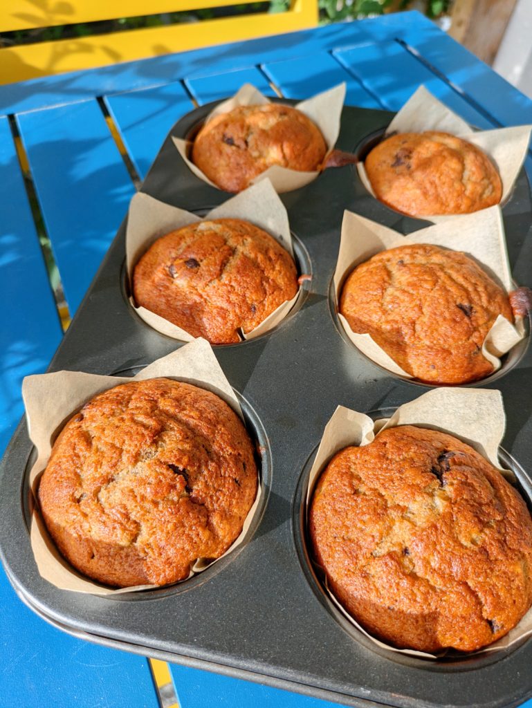 Moist and Easy Banana muffins recipe, saru's diary, food blog, muffin, muffin with leftover bananas, leftover banana recipe, banana muffin recipe, banana muffins baking recipe, saru's not so secret diary