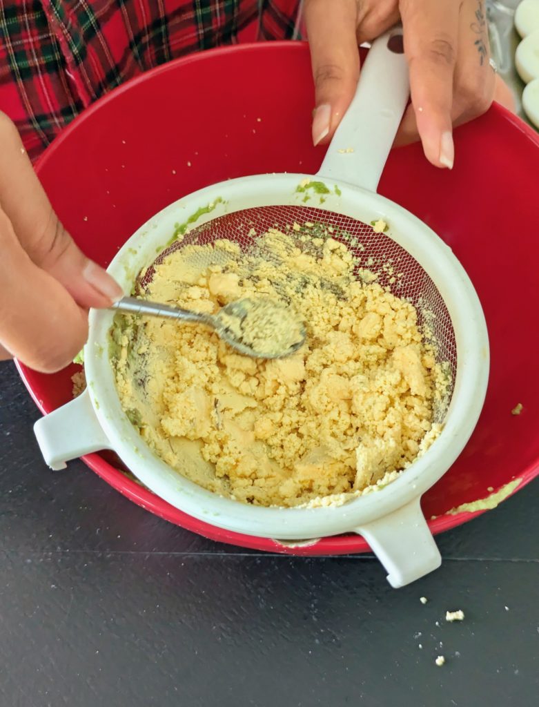 Best Deviled Eggs with Avocado recipe, saru's diary, saru's not so secret diary, food recipes, egg recipe, egg recipe idea, eggs with avocado, egg mimosa