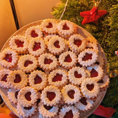 Linzer Augen Christmas Cookies
