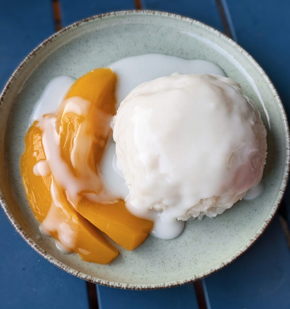 Mango sticky rice, easy mango sticky rice, asian dessert recipe, food recipe, sticky rice recipe, Vietnamese sticky rice recipe, food around the world, saru's diary, saru's not so secret diary