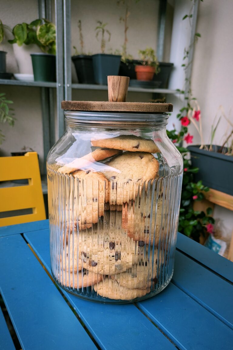 The Best Chocolate Chip Cookies My Husband Can’t Live Without, chocolate chip cookies, cookies recipe, cookie, saru's diary, recipe for a delicious cookie, cookie dough, saru's not so secret diary
