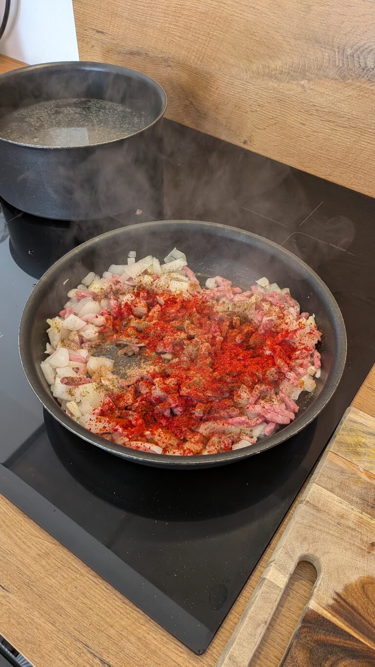 Schinkennudeln – German Noodle Casserole with Ham, food blog, German pasta recipe, noodles , pasta, pasta casseroles, food recipes, food around the world, pasta recipe ideas, saru's diary, saru's not so secret diary
