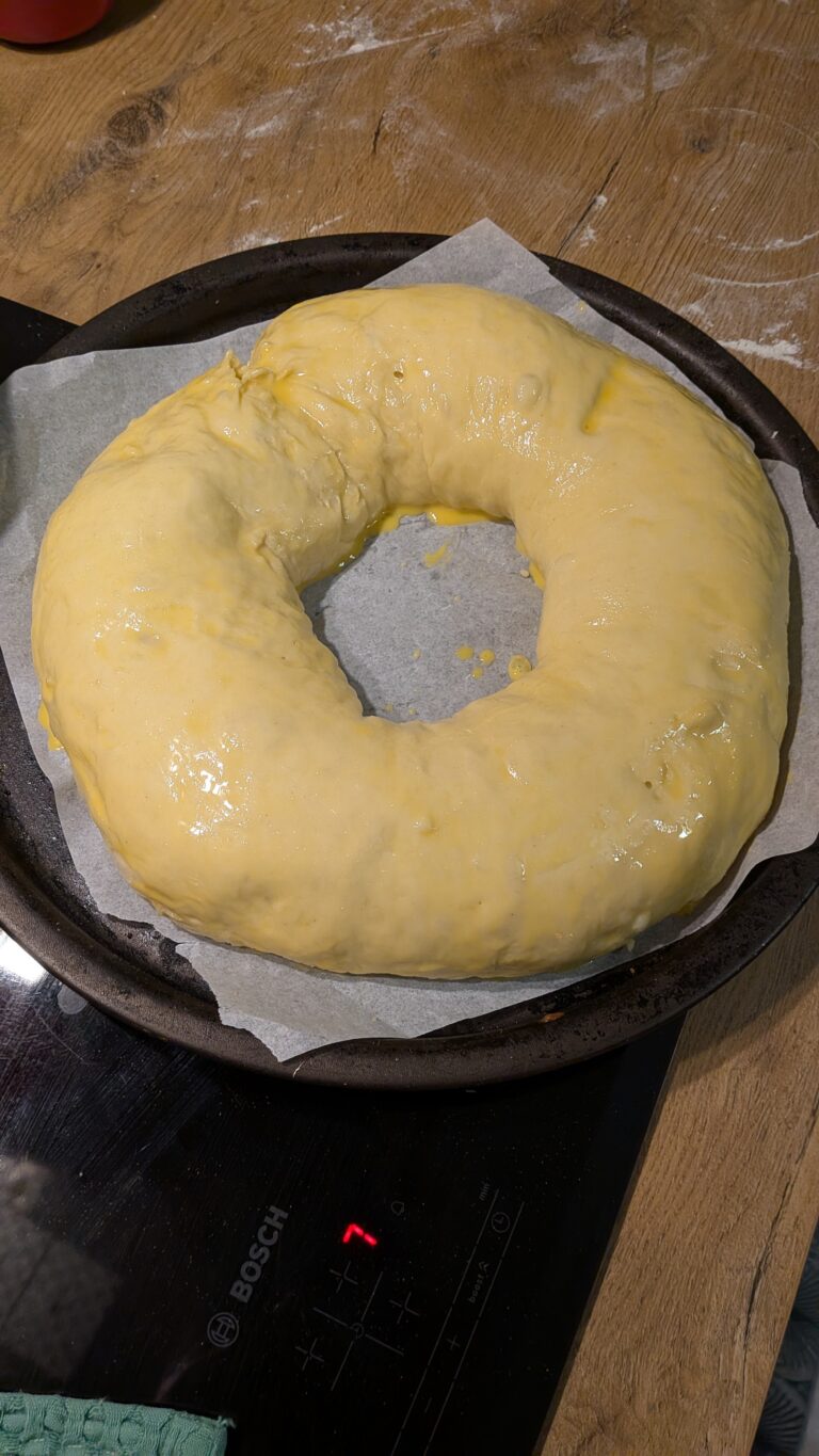 Galette des Rois Briochée (Gâteau des Rois) – French Epiphany Brioche, sauras not so secret diary, brioche des rois recipe, French classic galette des rois recipe, French traditional galette, French traditional brioche, galette, saru's diary, saru's not so secret diary, French recipes , French baking, baking recipes, French desserts, classic French dessert